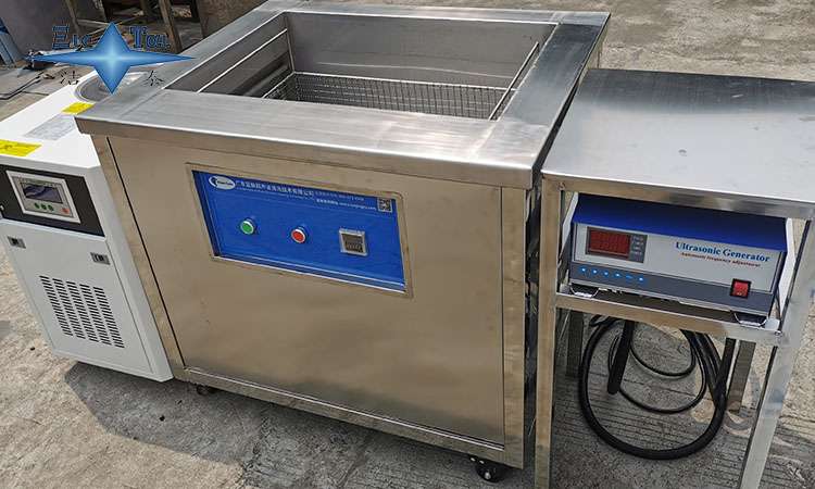 潔泰-20年老師傅團隊非標定制-復雜工件超聲波清洗機