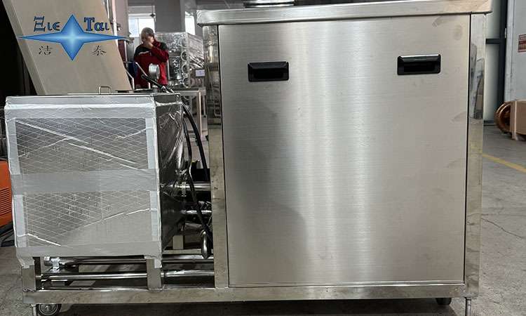 工業超聲波清洗設備如何根治“盲孔洗不凈”?潔泰20年專注復雜工件清洗難題 工業超聲波清洗設備如何根治“盲孔洗不凈”?潔泰20年專注復雜工件清洗難題